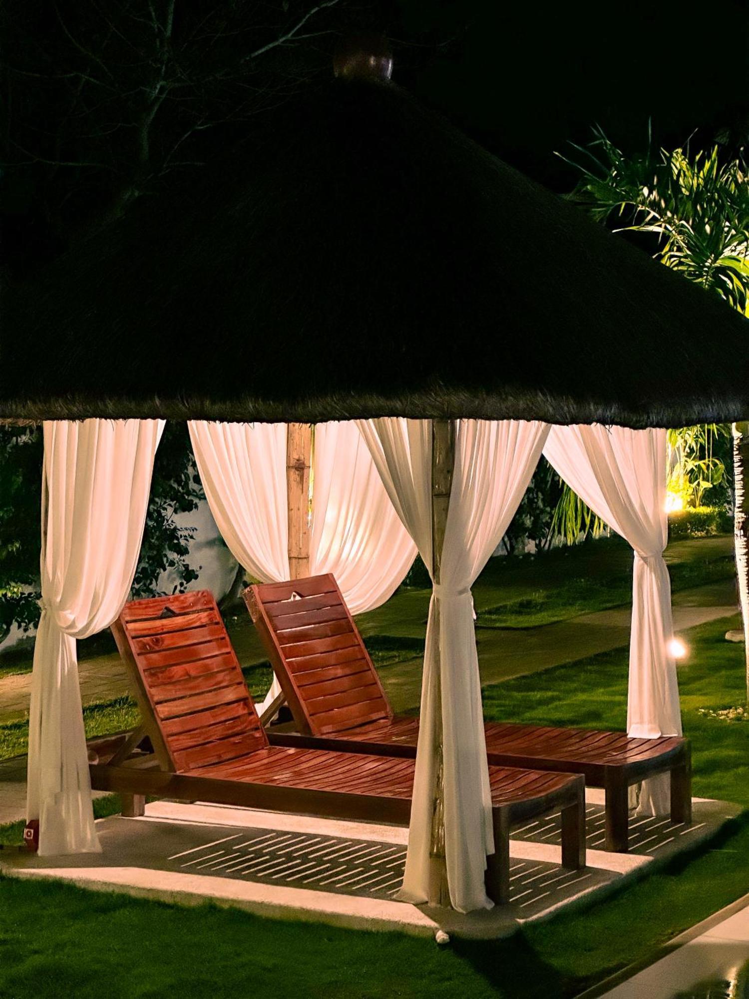 Treeshade Resort & Spa Moalboal Exterior photo