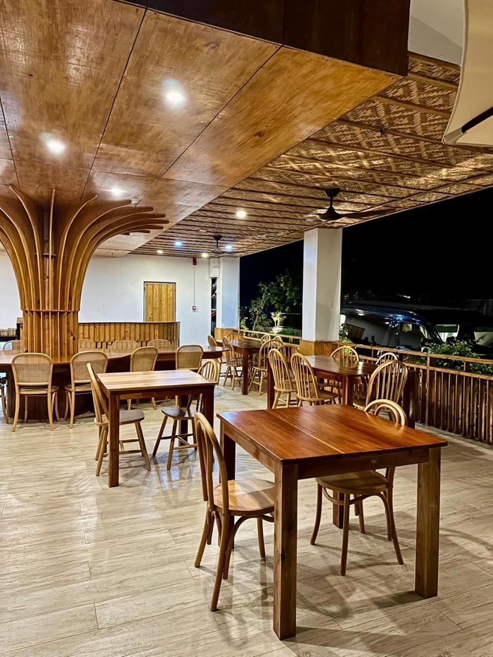 Treeshade Resort & Spa Moalboal Exterior photo