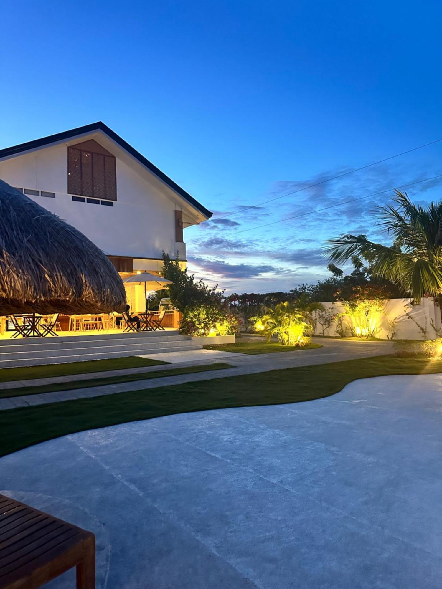 Treeshade Resort & Spa Moalboal Exterior photo