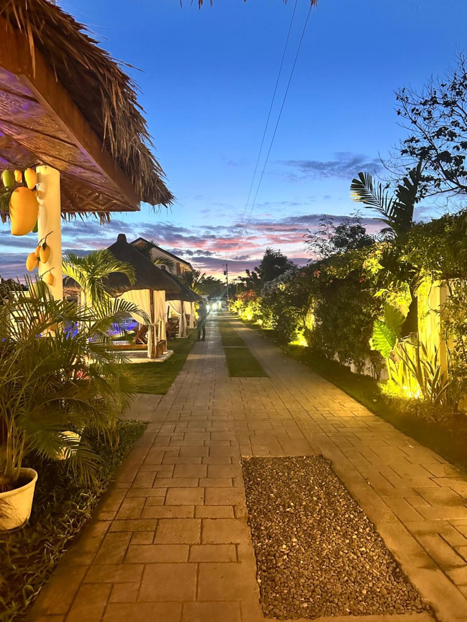 Treeshade Resort & Spa Moalboal Exterior photo